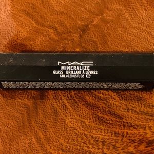 MAC - Mineralize Glass - Cheerful - Brand New Never Used